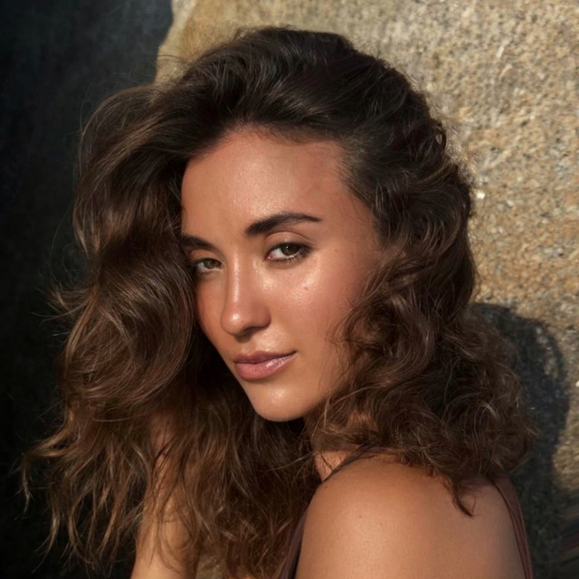 Аутентичная женщина