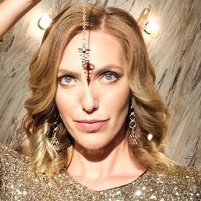 Алина Колесова. Психотерапевт.